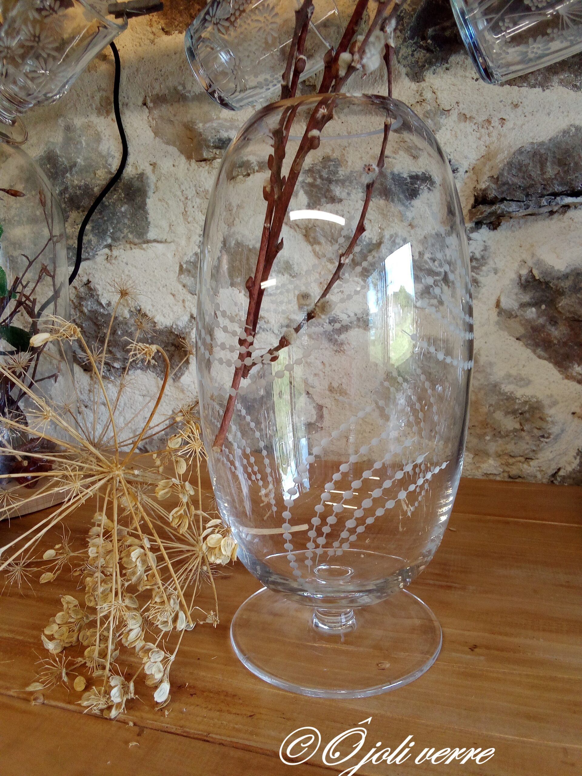 Vase sur pied